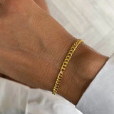 Infinity armbånd i 18 karat guldbelagt sølv med brillantslebet diamant