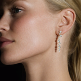 Glory Öronstift i 18 karat förgyllt silver med aqua chalcedon og kula