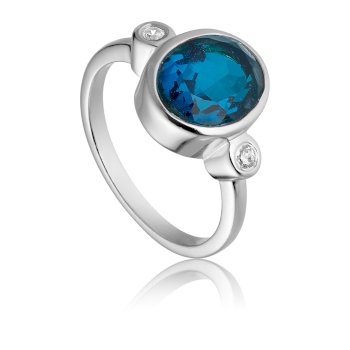 Prinsess ring i silver med london blå topas kvarts och zirconia
